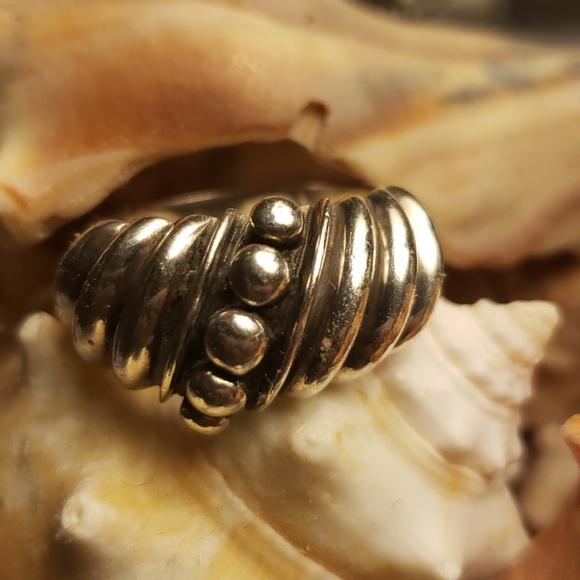 Silpada Beaded Dome Ring - Picture 1 of 3